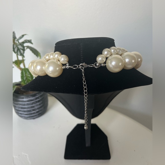 Gorgeous pearl necklace and bracelet set - Picture 4 of 4